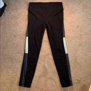 GAP Fit Athletic Ankle Cropped Leggings